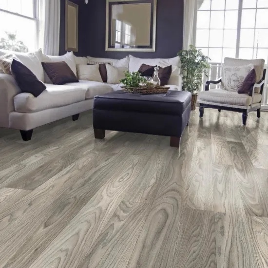 Natural Wood Effect Vinyl Flooring with Click
